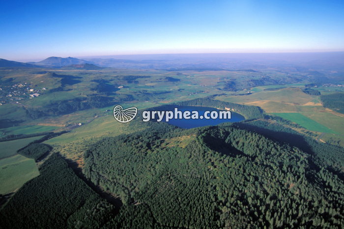 Lac Pavin - gryphea.org